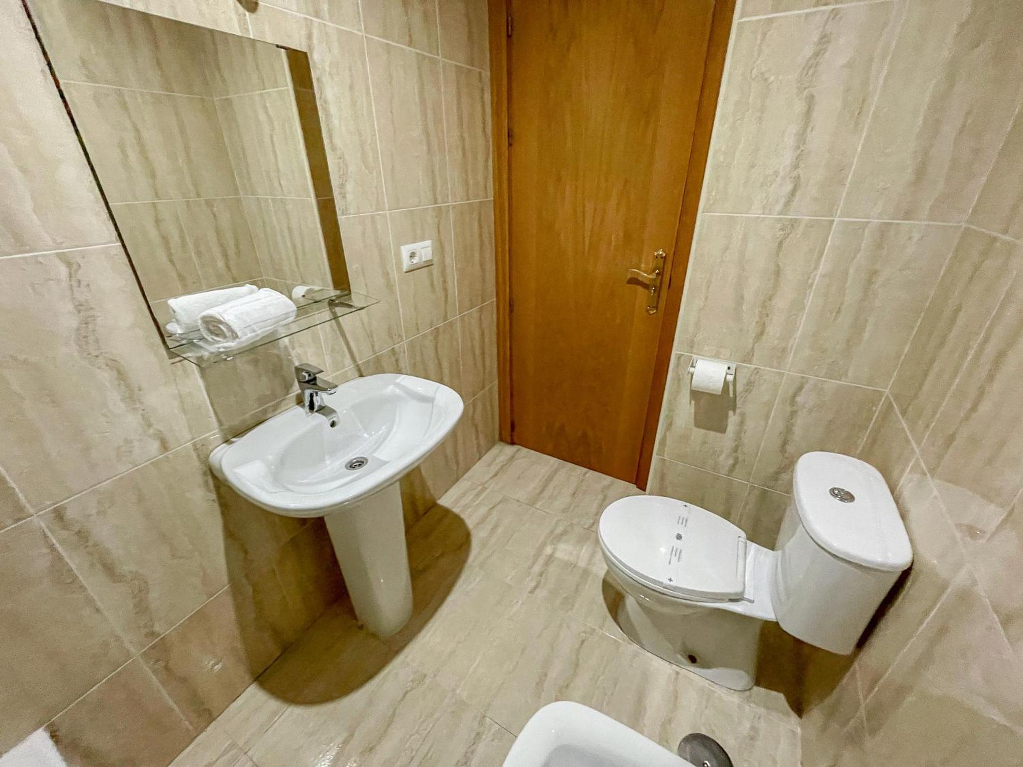 Apartamentos Ares 3000 Екстериор снимка